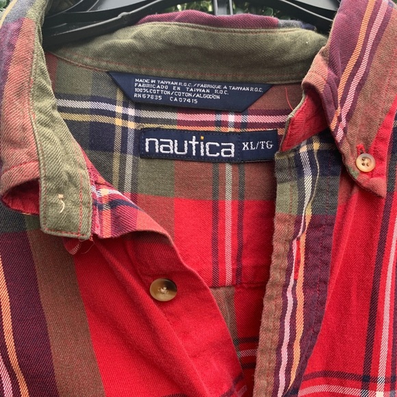 VTG Y2K Nautica Red and Green Plaid Casual Button Down Flannel Shirt^^ - Picture 2 of 7